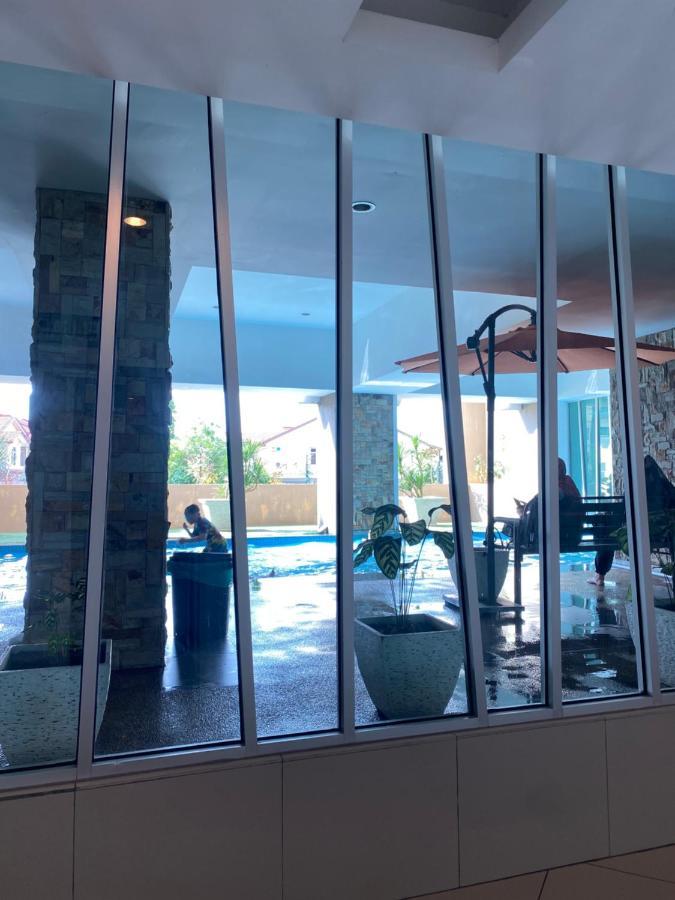 Apartment Private Viana Court Service 2 With Private Parking